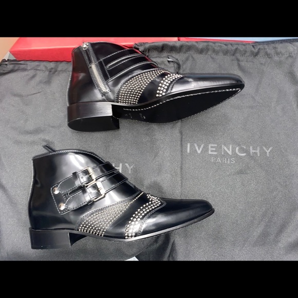 GIVENCHY studded boots - Picture 4 of 12